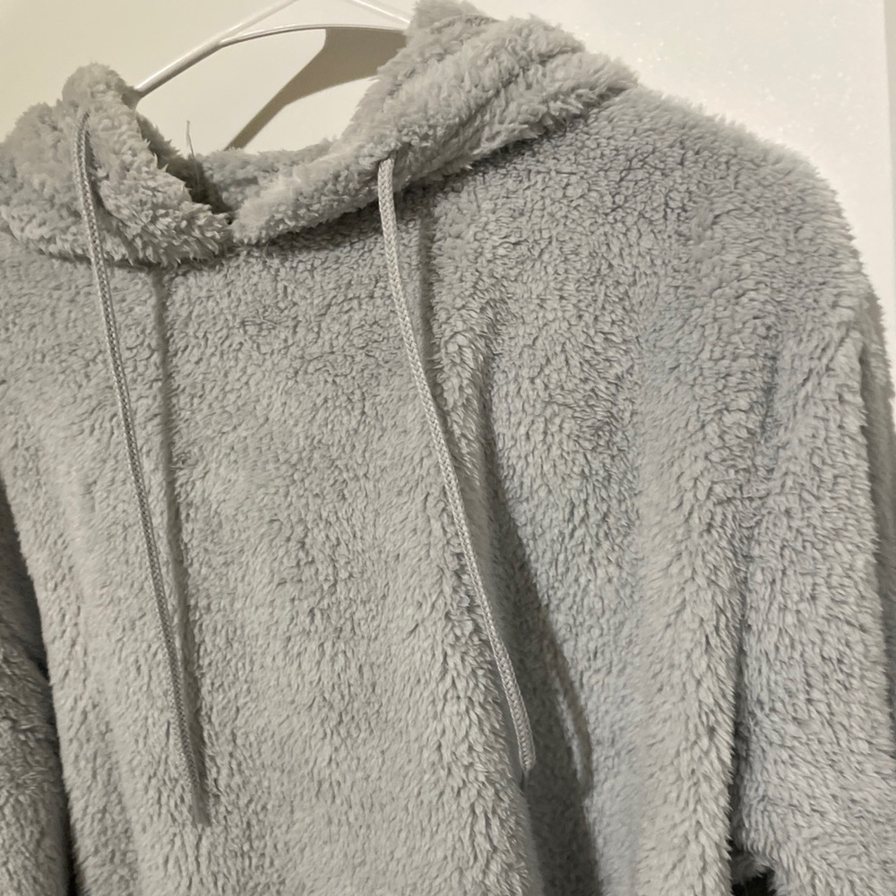 NEW WITH TAG Gold Rush womens size L Gray long sleeve sweater Ears On The Hood